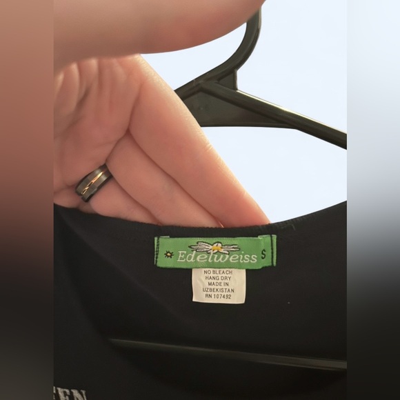 Y2K Edelweiss  “Glamorous Queen” Graphic Tee | Black | Small - Picture 2 of 3